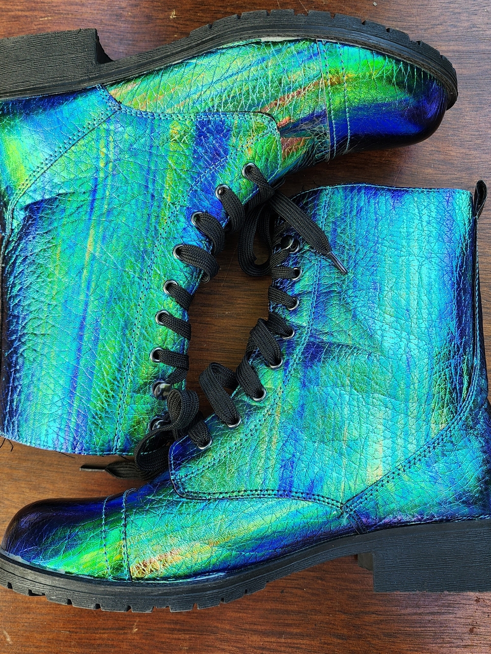 Vintage N.Y.L.A. Iridescent Metallic Oil Slick Combat Boots Blue Green [8] - Picture 6 of 10